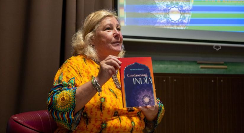 Indiai élményeit foglalta kötetbe a salgótarjáni írónő