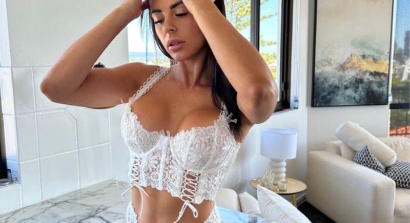 Fura szexbaleset miatt került kórházba az OnlyFans modellje