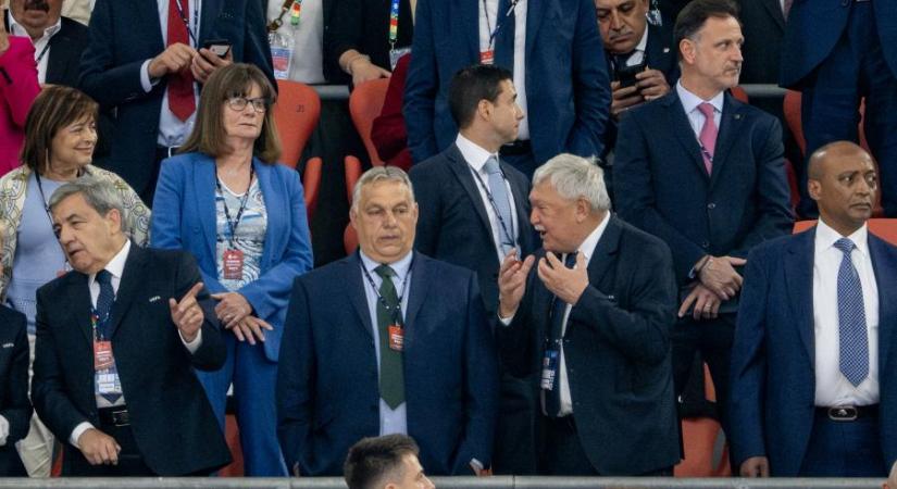 Elkezdődött a futball-Eb, Orbán Viktor élőben nézi a nyitómérkőzést