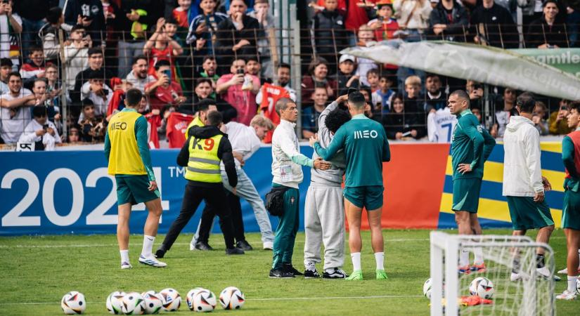 Ronaldo nyakába ugrottak, botrányos véget ért a portugálok edzése  videó
