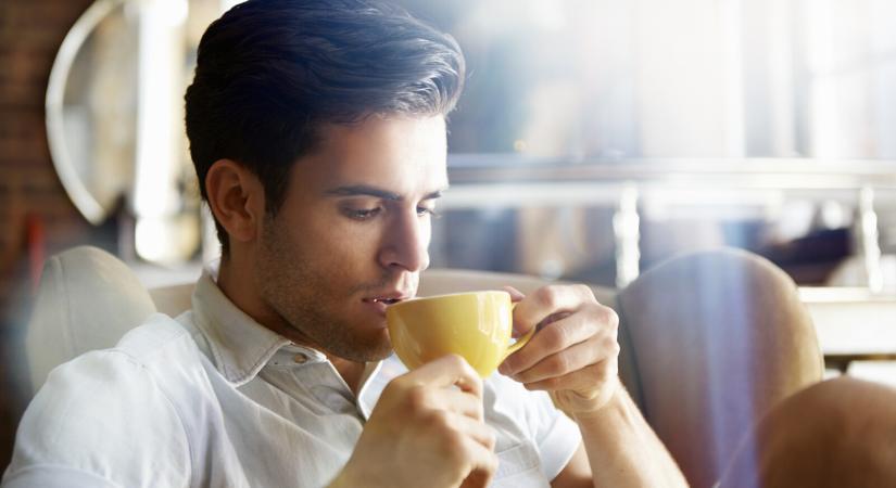 Mutatjuk, hogyan készül a koffeinmentes kávé