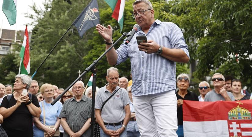 Zsolt Bayer Organizes Demonstration to Protest Ruling Against Hungary