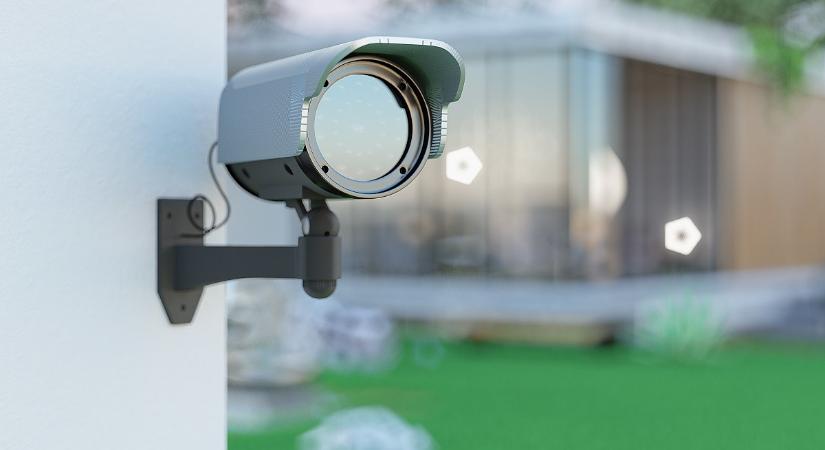 A kamerázó szomszédok miatt évi több száz ügy indul