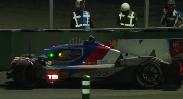 LM24, 9. óra: Kubica-büntetés, vezet a Toyota