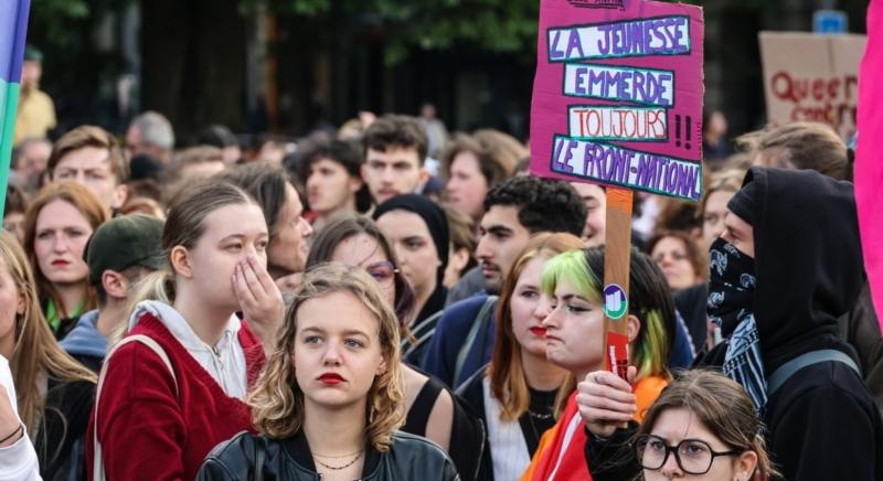 Elemzés: Hogyan szerzett szavazatokat a szélsőjobb az európai fiataloktól?