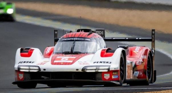 LM24, 18. óra: Felszáradt pálya, Porsche vs. Toyota