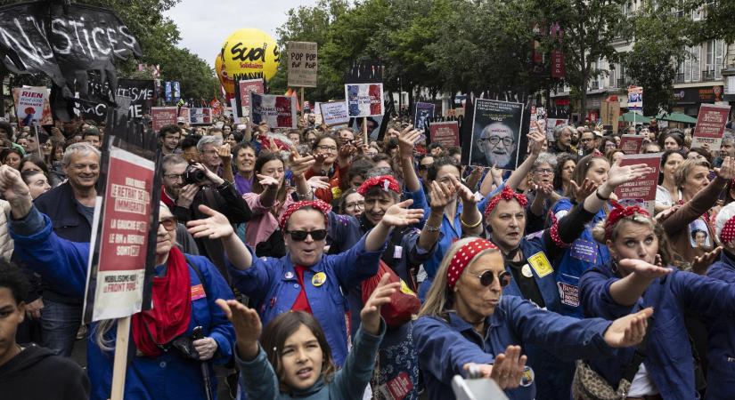 Százezrek tüntettek a francia szélsőjobb ellen