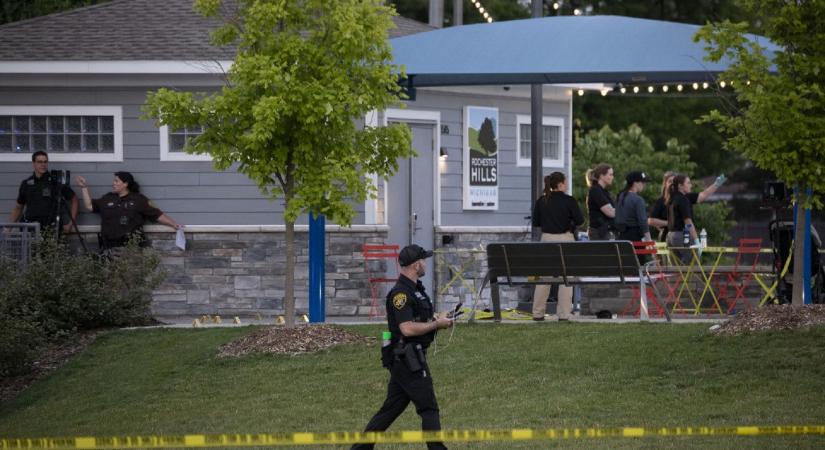 Egy auqaparkban lövöldözött egy férfi Detroit közelében, majd öngyilkos lett