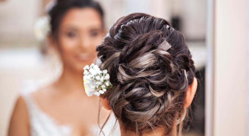 Ultranőies esküvői frizurák rövid hajból: különlegessé teszik a megjelenést