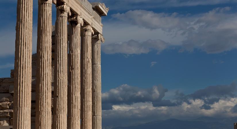 Drasztikus lépésre készül Görögország