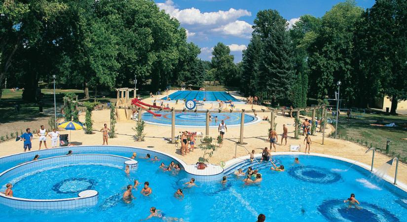 Nyit két szezonális strandfürdő Budapesten – így változtak a jegyáraik