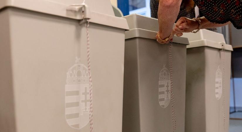 Újraszámolják a szavazatokat hét győri választókörben hétfőn