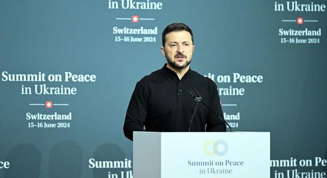 Zelenszkij: amíg Ukrajna tartja magát, a világnak megvan az esélye a világháború elkerülésére