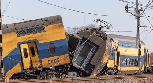Súlyos vonatbaleset történt Indiában, többen meghaltak