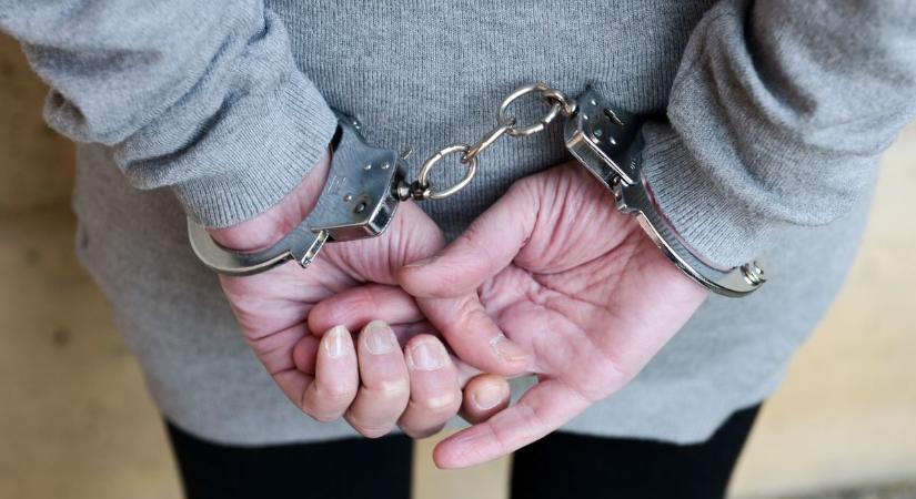 Elfogták a rendőrség Top50-es körözési listáján szereplő bajai nőt