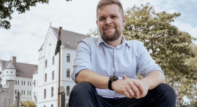 Végeztek az újraszámolással Győrben, még nőtt is a győztes Pintér Bence előnye a leváltott fideszes polgármesterrel szemben