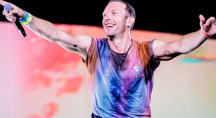 Chris Martin, a Coldplay frontembere magyarul beszélt budapesti koncertjén: öröm volt hallani az énekest