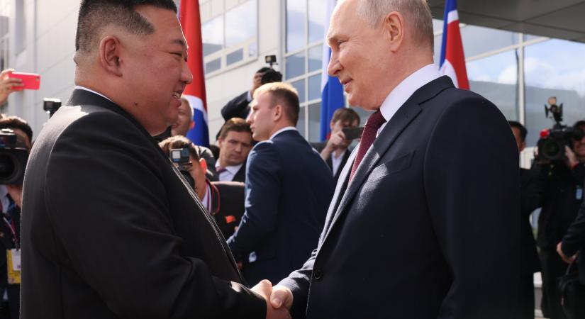 Putyin meglátogatja Kim Dzsong Unt, már lepucolták a phenjani repteret