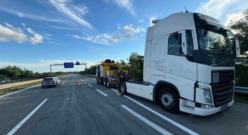 Életveszély az M0-son: forgalommal szemben hajtott a lengyel kamion – nem volt magánál a sofőr