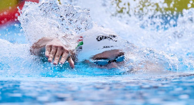 Holló és a női 4x200-as gyorsváltó ezüst-, Zombori bronzérmes 400 vegyesen a vizes Eb-n