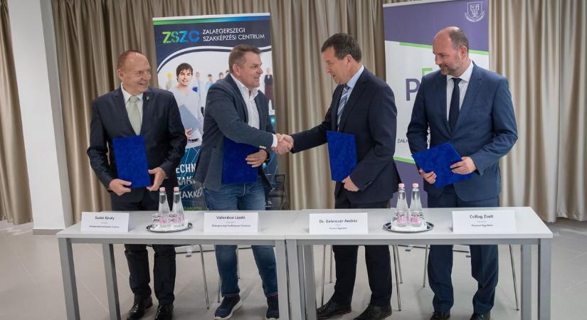 Együttműködési szerződést kötött a Pannon Egyetem és a Zalaegerszegi Szakképzési Centrum