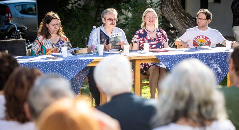 Ünnepi Könyvhét: átadták a Körösök Gyöngye Díjat