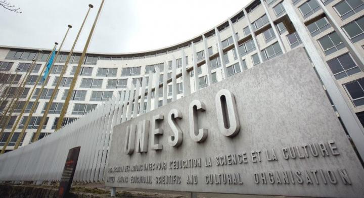 UNESCO figyelmeztetés: A mesterséges intelligencia használata gerjesztheti az antiszemitizmus terjedését