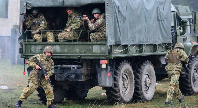 Dübörög a tartalékosok toborzása, várja a jelentkezőket a honvédség  videó