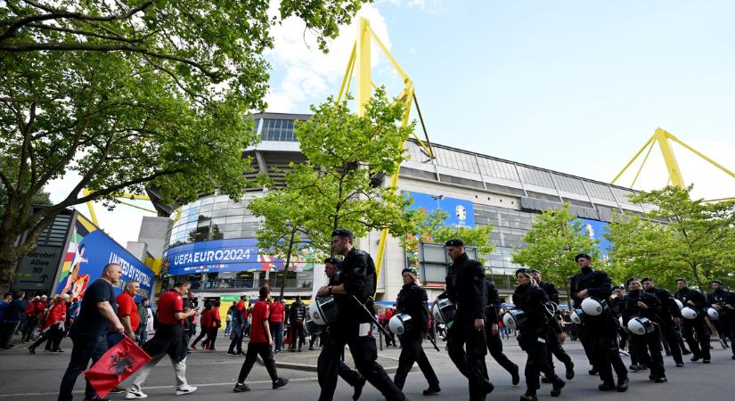 Tartanak a magyar szurkolóktól Stuttgartban, több ezer rendőr lesz készenlétben
