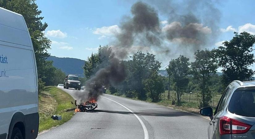 Kigyulladt egy motor Köveskálnál