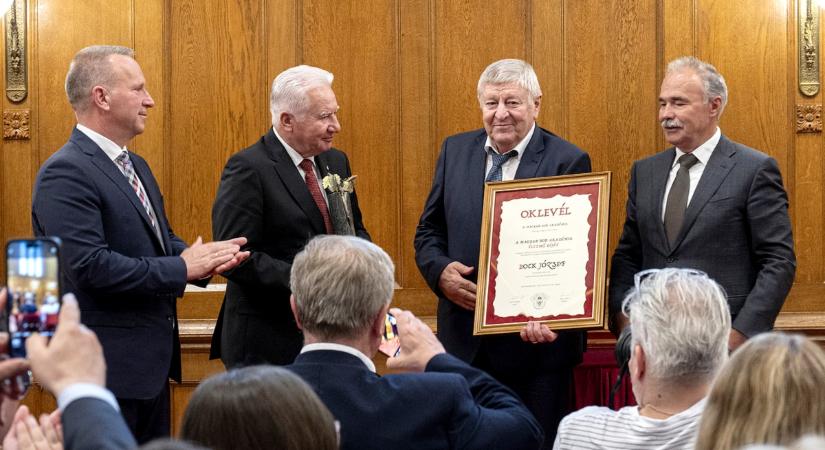 Életműdíjjal tüntették ki Bock József villányi borászt