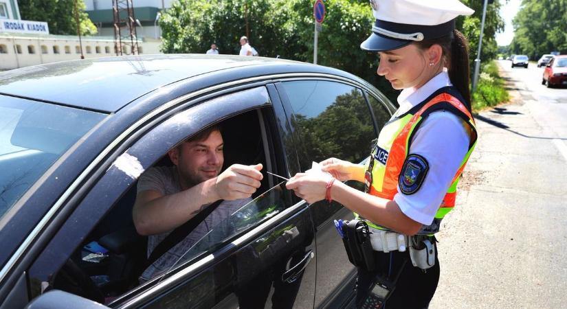 Akció a somogyi utakon, minden sofőr fúj