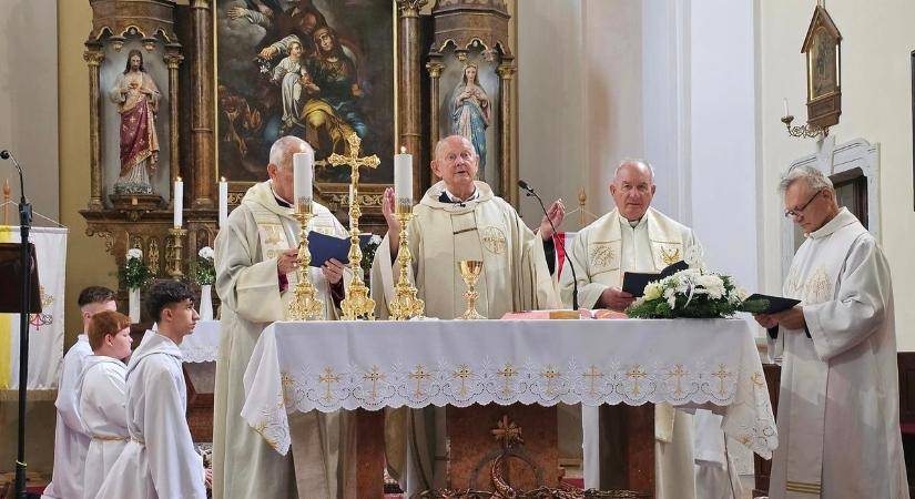 Gyémántmiséjét tartotta a szeretett bencés tanár