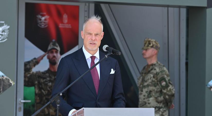 Honvédelmi miniszter: Magyarország elkötelezett az európai védelmi képességek megerősítése iránt