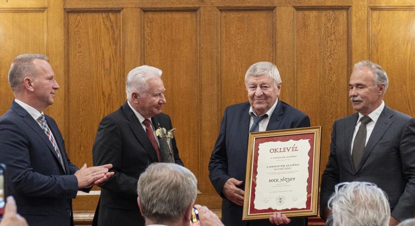 Életműdíjat kapott Bock József