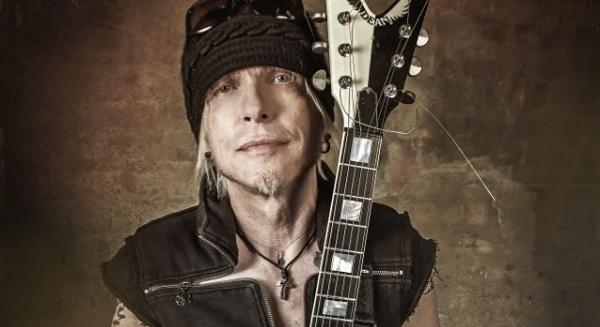 Axl Rose, Dee Snider és Joey Tempest is közreműködik Michael Schenker válogatásalbumán