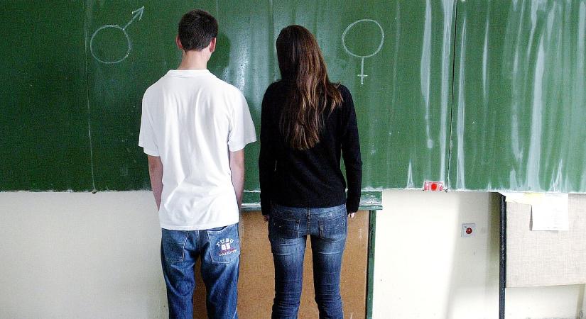 Törvényjavaslatot nyújt be az SNS az iskolai szexuális nevelés szabályozására