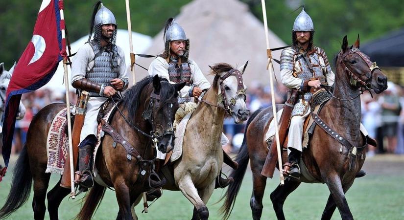 Kurultaj Bugacon: a Kárpát-medence legnagyobb hagyományőrző ünnepére készülnek