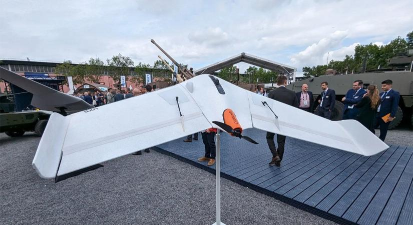 Franciaország bemutatta a legújabb Colibri drónt, amelyet hamarosan Ukrajnába szállítanak