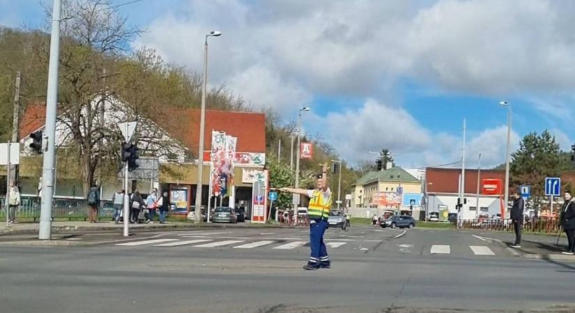 Nem üzemelnek a jelzőlámpák Salgótarján forgalmas útszakaszán