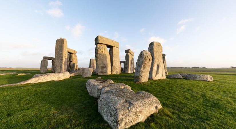 Festékkel fújták le a Stonehenge szikláit