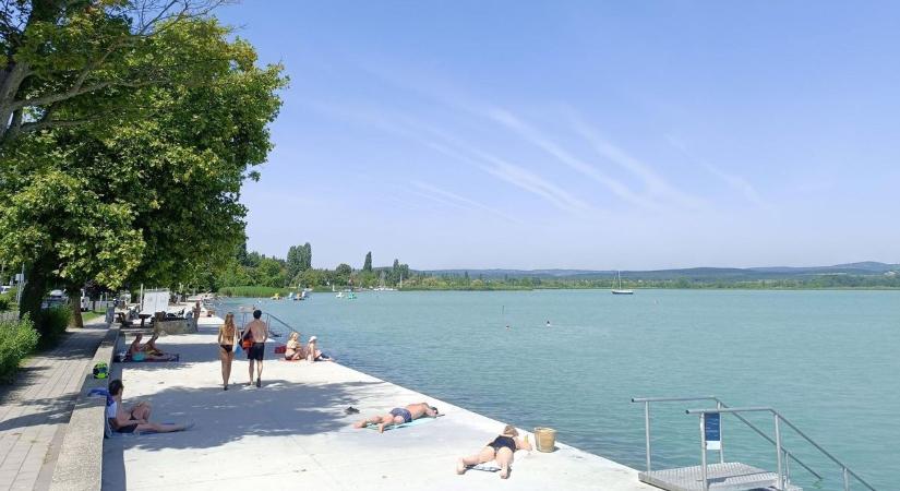 Még nyugalom van a Balaton-parton, de már nem sokáig (videó)
