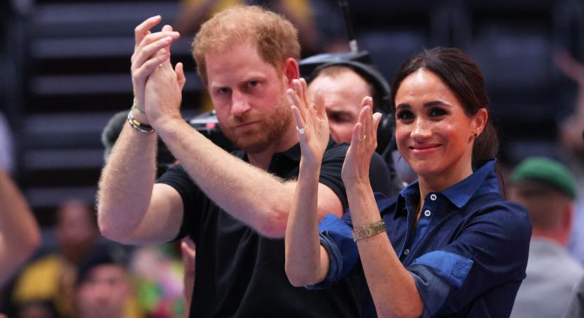 Ezért romlott meg a barátságuk: Meghan Markle féltékeny volt Victoria Beckhamre, mert gazdagabb nála?