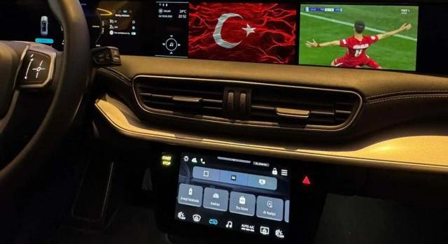 Törökországban még az autód képernyőjén is nézheted a Foci EB-t