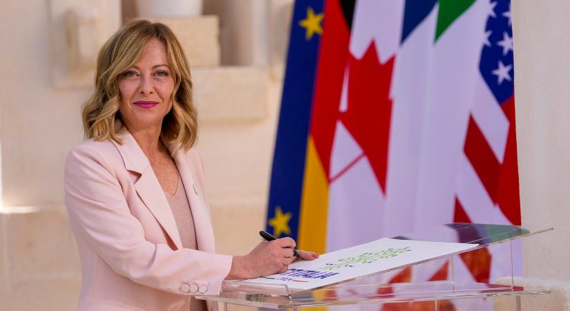 Pártcsalád nélkül a Fidesz az uniós parlamentben