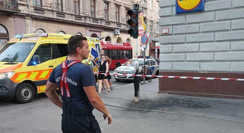 Nyomozás indult a Lövölde téren berobbant jelzőlámpa ügyében