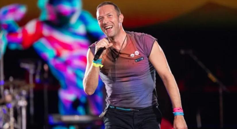 Chris Martin teljesen rákattant egy utcazenészre a Dunakorzón