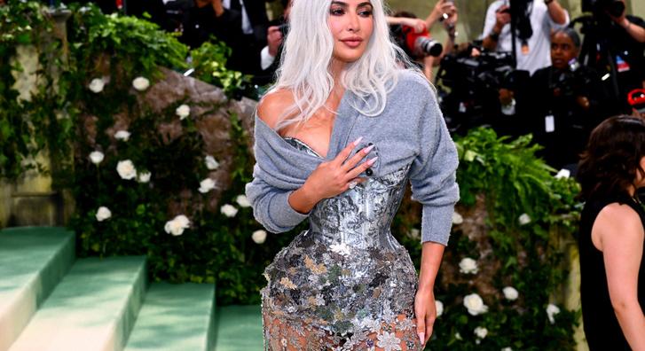 A túl sok botox miatt nem tervez komoly színészi karriert Kim Kardashian, és hízni sem hajlandó érte