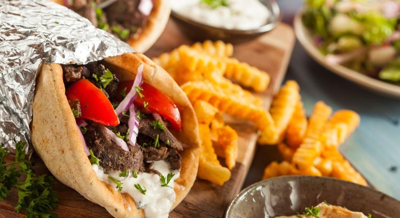 A magyarok nagy részén kifog ez az egyszerű kérdés: mi a különbség a gyros és a kebab között?