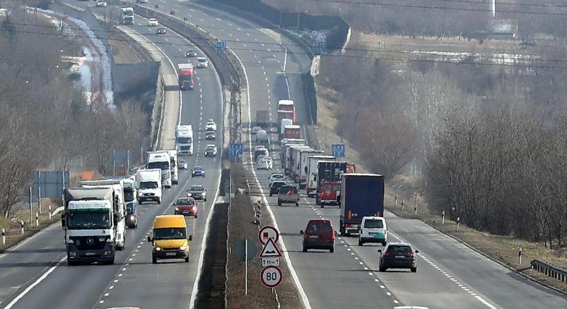 Hivatalos: a főváros már csak év végéig szedhet útdíjat a kamionok után